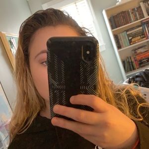 Meet your Posher, Nora